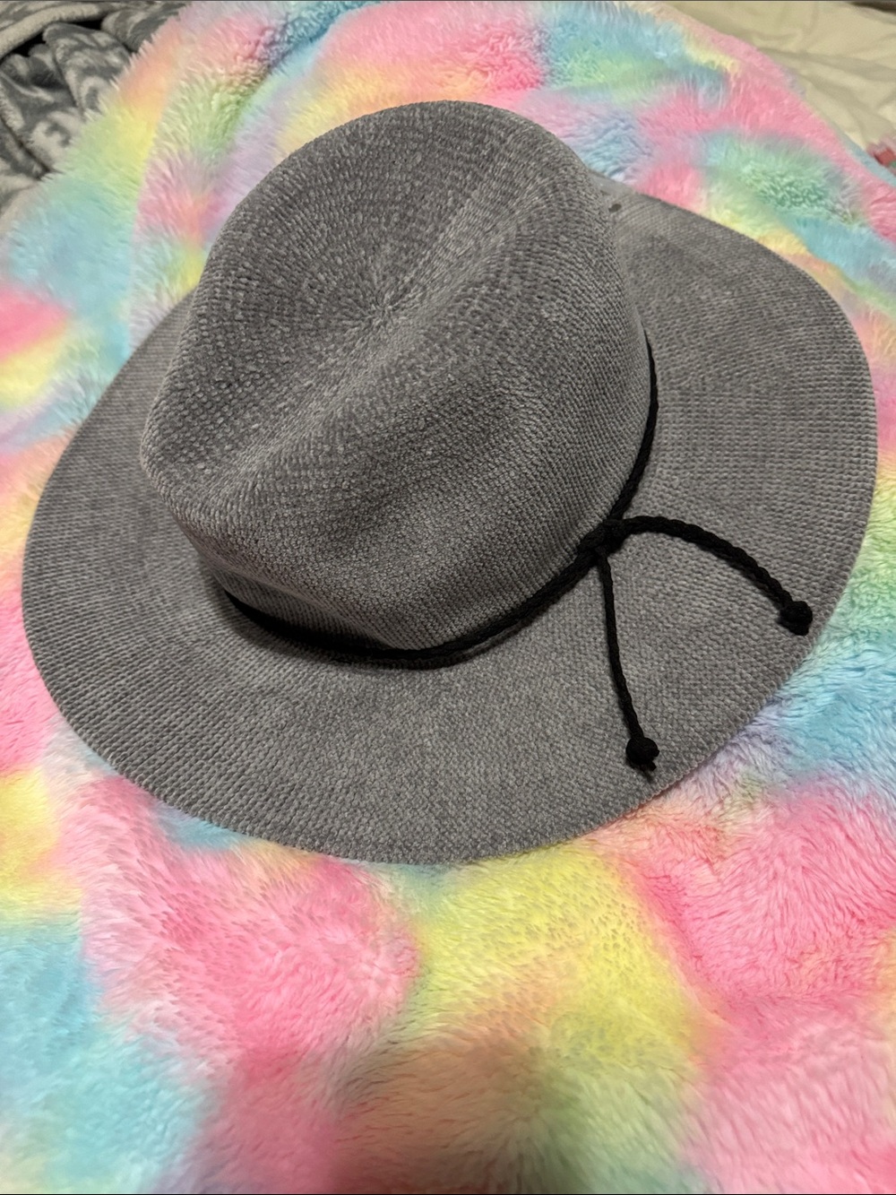 Women Gray Wide-Brim Hat with Black Cord
